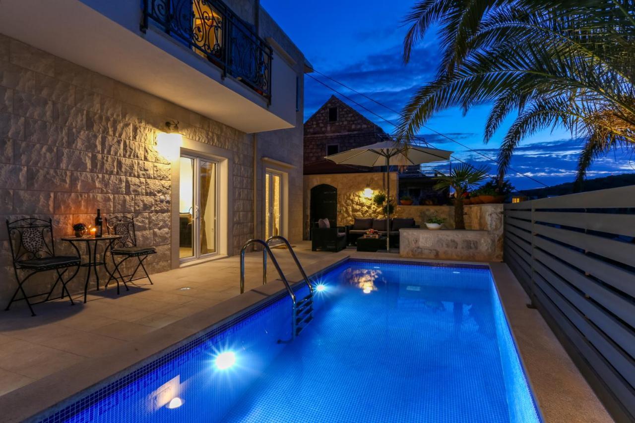 Villa Capitis In The Center Hvar Town Exterior photo